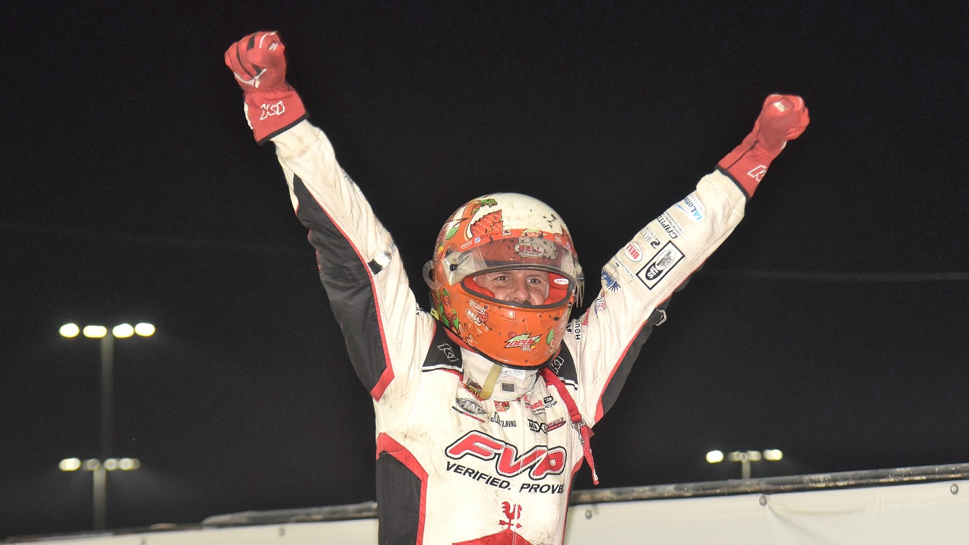 KNOXVILLE BROWN SHOCKS THE HOUSE WITH SPLIT SECOND WIN OVER REUTZEL