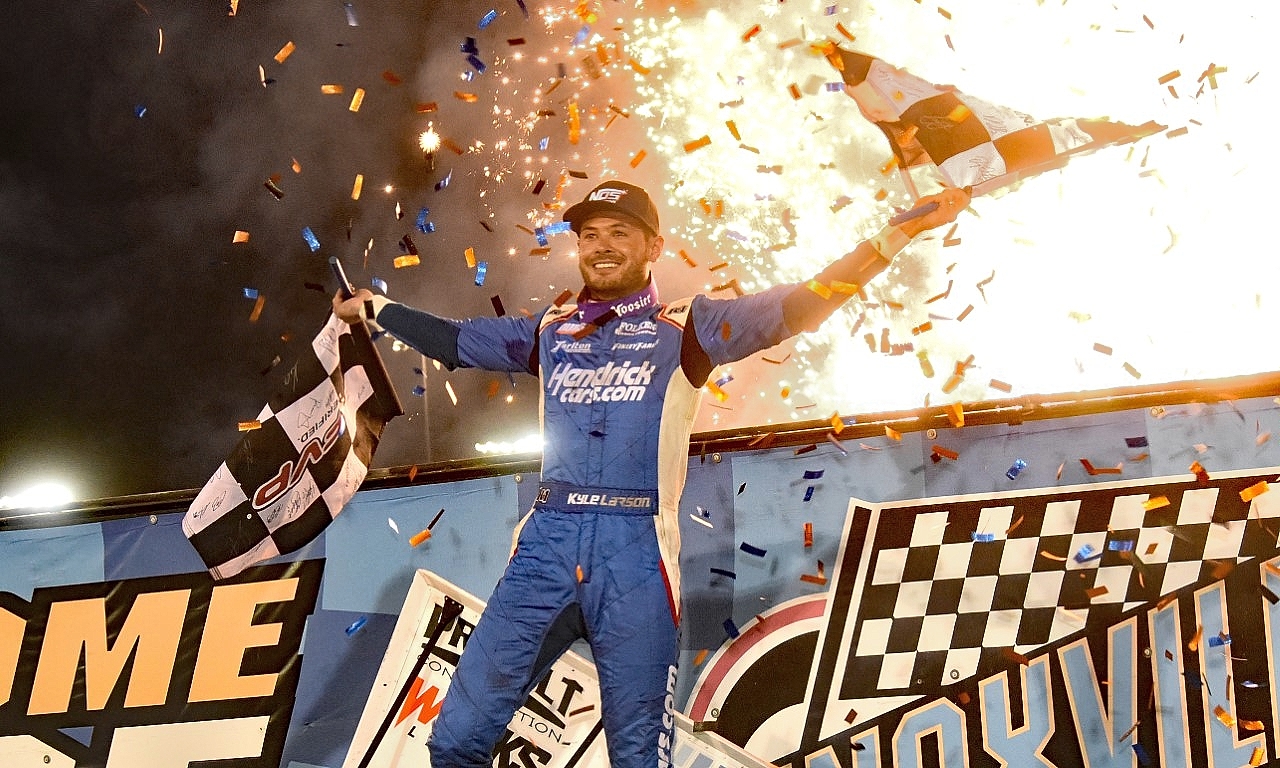 KYLE LARSON DREAM KNOXVILLE WIN Speedway Illustrated News