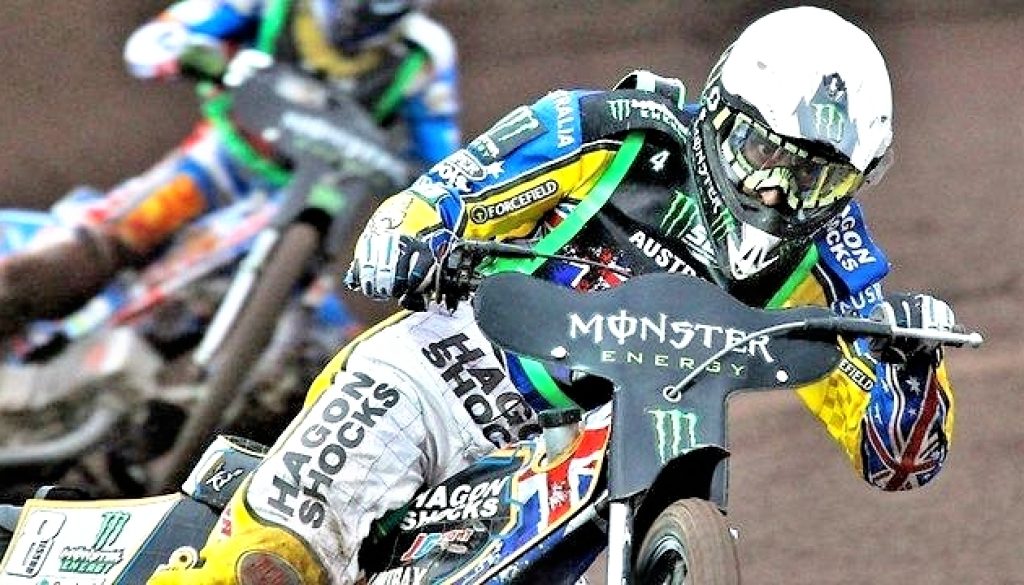 chris holder action (2)